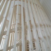 14-son-escalier-veritable-oeuvre-architecturale-d-acces-a-la-garderie
